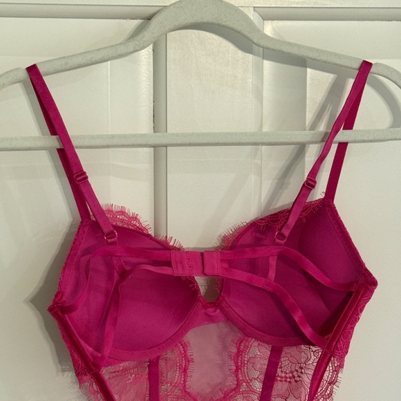 Victoria's Secret Fuchsia Lace Bustier - Picture 8 of 12
